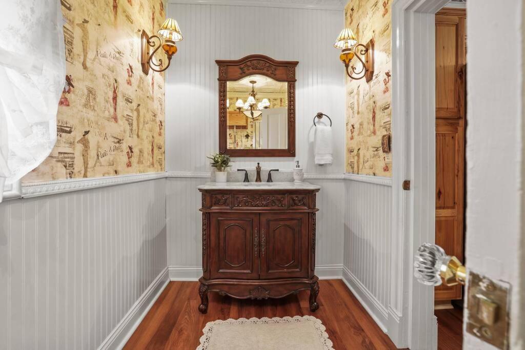 Charming Victorian Home - 2 Minutes To Downtown Lancaster Luaran gambar