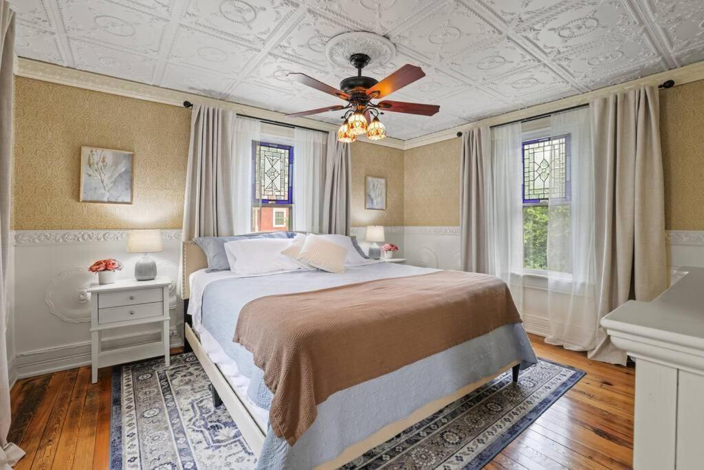 Charming Victorian Home - 2 Minutes To Downtown Lancaster Luaran gambar