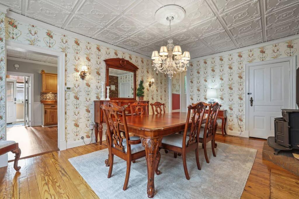 Charming Victorian Home - 2 Minutes To Downtown Lancaster Luaran gambar